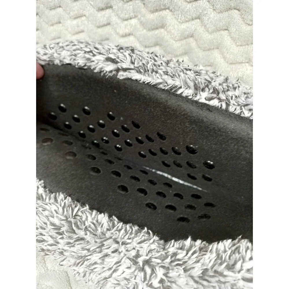 West Loop Women's Gray Fuzzy Slipper Socks size 7-8